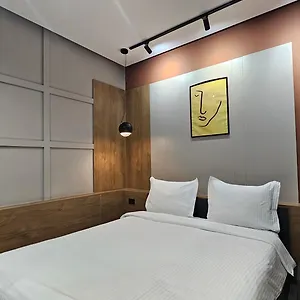 Appartamento Tam Serviced Next To Blloku, Tirana